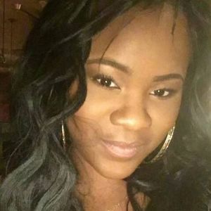 Meet your Posher, Deandra